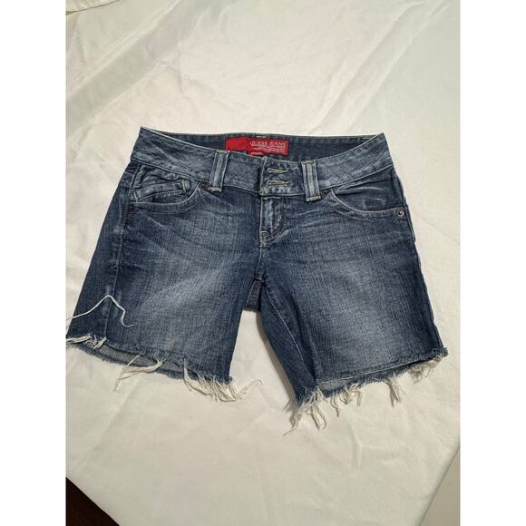 Guess Jeans Y2K Stretch Cutoff Bermuda Shorts Women’s 26 / 4 Distressed Denim - Picture 1 of 9